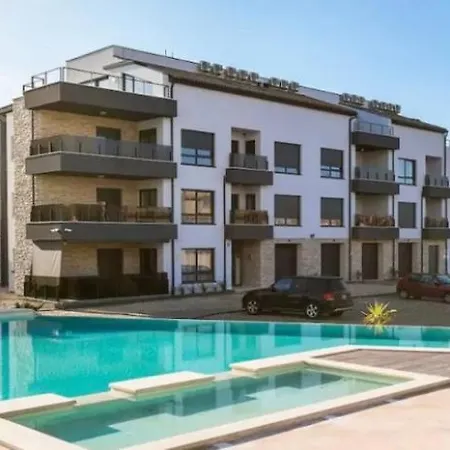Eden Apartment